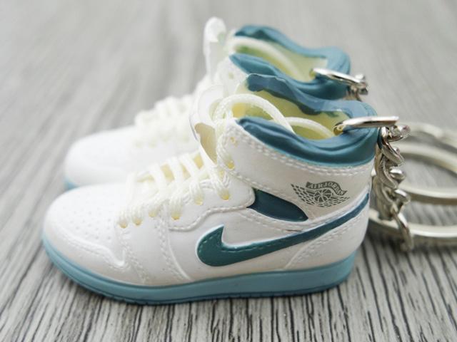 Mini sneaker keychain 3D Air Jordan 1 - White/ Deep Grey HQ