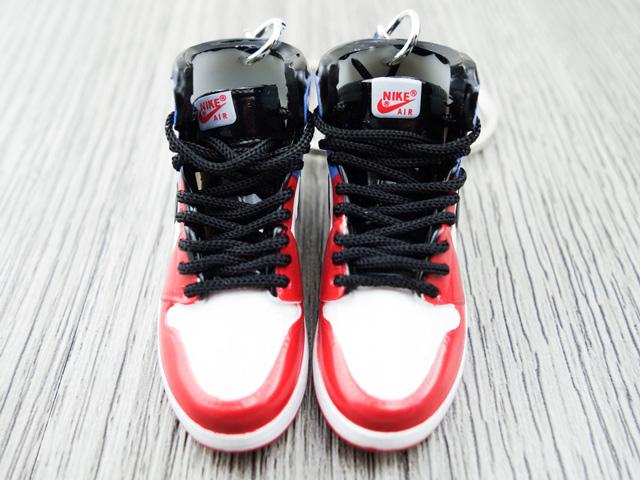 Mini sneaker keychain 3D Air Jordan 1 - Fearless