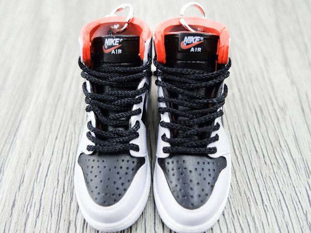 Mini sneaker keychain 3D Air Jordan 1 - Hyper Crimson HQ