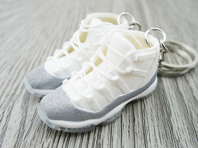 Mini 3D sneaker keychains AJ 11 - Metallic Silver