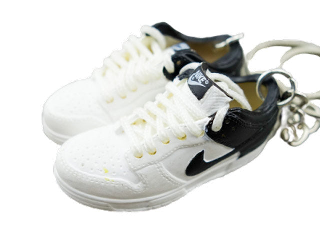 Mini sneaker keychain 3D SB Dunk - Black and White