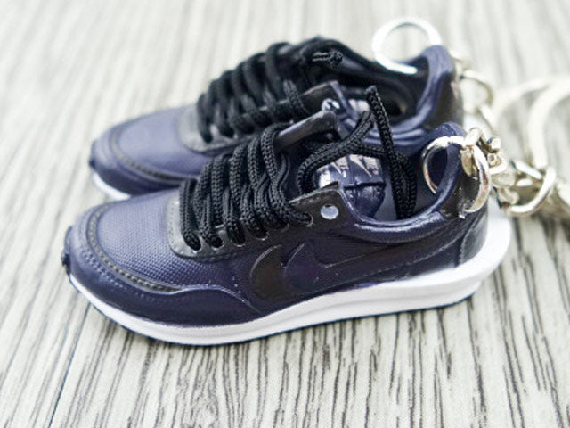 Mini 3D sneaker keychains Waffle x SACAI - Black