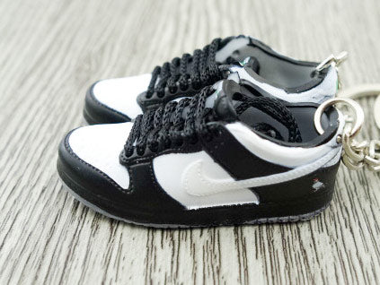 Mini sneaker keychain 3D SB Dunk Low STAPLE Panda Pigeon