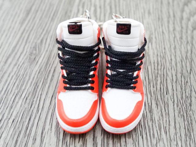 Mini sneaker keychain 3D Air Jordan 1 x SUP - Orange HQ
