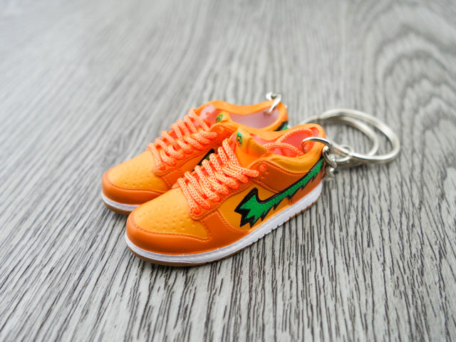 Mini sneaker keychain 3D Dunk SB low Grateful Dead Orange