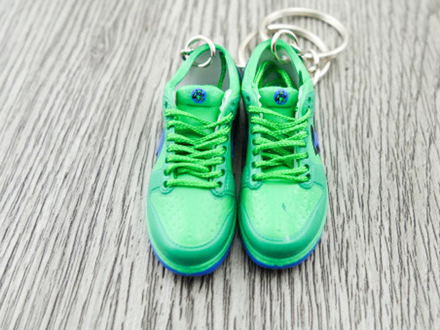 Mini sneaker keychain 3D Dunk SB low Grateful Dead Green