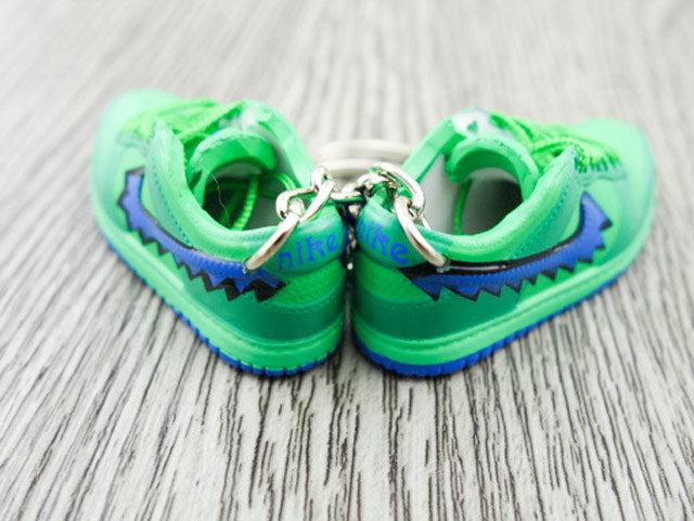 Mini sneaker keychain 3D Dunk SB low Grateful Dead Green