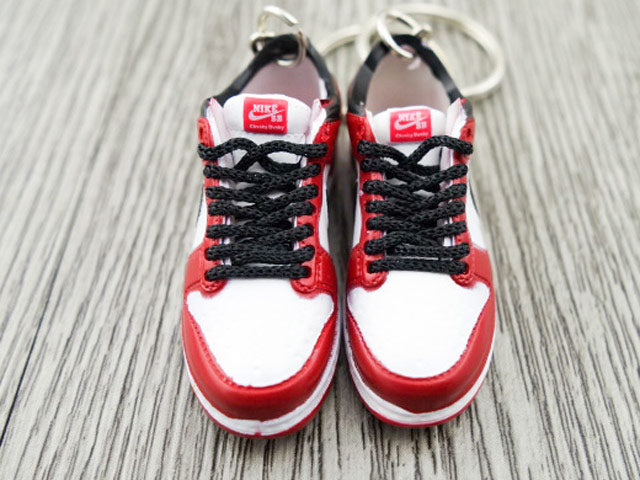 Mini sneaker keychain 3D Dunk SB low Chicago