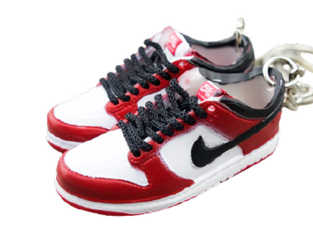 Mini sneaker keychain 3D Dunk SB low Chicago
