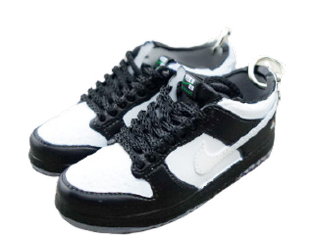 Mini sneaker keychain 3D SB Dunk Low STAPLE Panda Pigeon