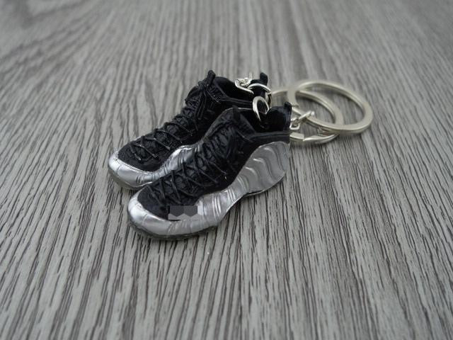 mini sneaker keychains Foam (10 colorways) 5 cm