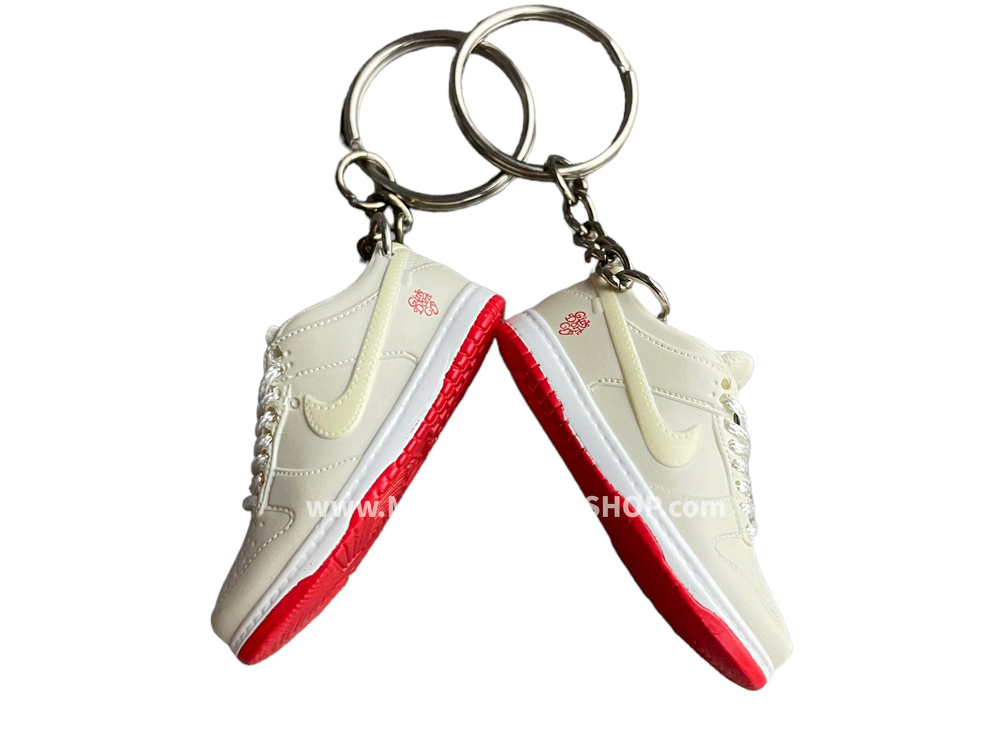 Mini sneaker keychain 3D Dunk - Girls don't cry
