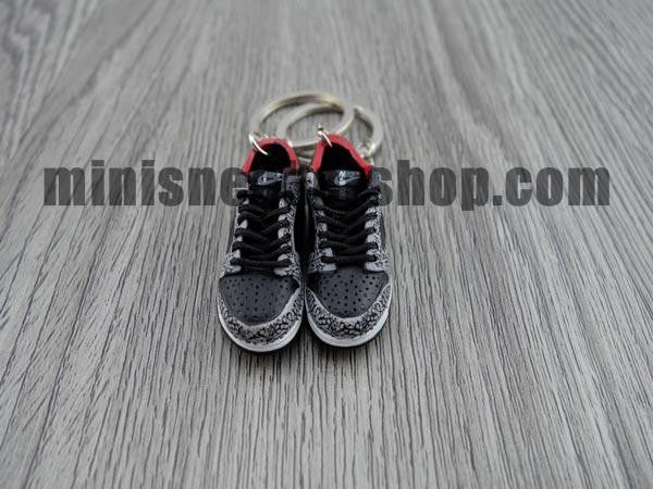 mini sneaker keychains Dunk Low Pro SB- Black (2002)