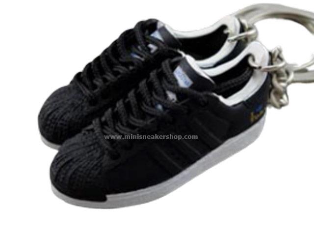 mini 3D sneaker keychains Superstar 2 Tokyo 35th (2005)