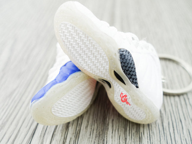 Mini sneaker keychain 3D Foam - White Blue/Coral