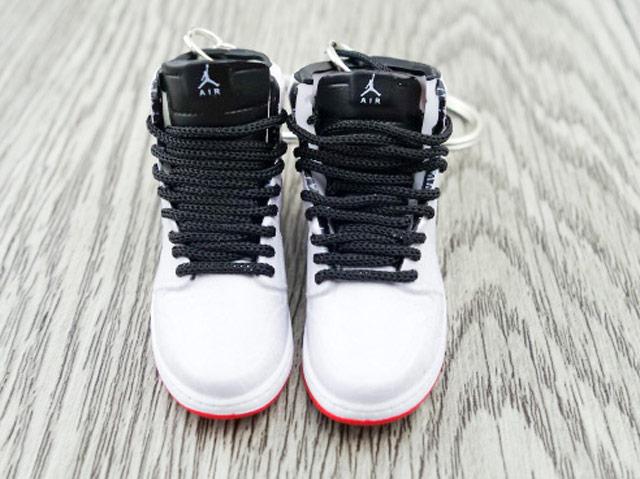 Mini sneaker keychain 3D Air Jordan 1 x CLOT HQ