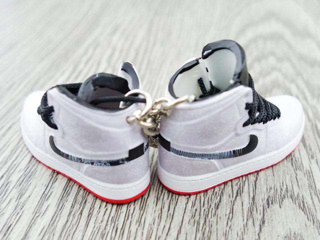 Mini sneaker keychain 3D Air Jordan 1 x CLOT HQ
