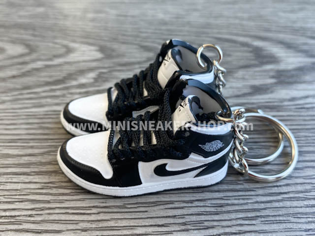 Mini sneaker keychain 3D Air Jordan 1 - Black White - PANDA