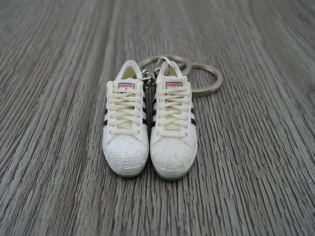 mini 3D sneaker keychains  Superstar OG Black White Green
