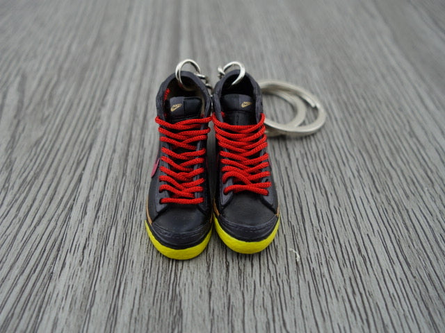mini 3D sneaker keychains Blazer - Black/Red