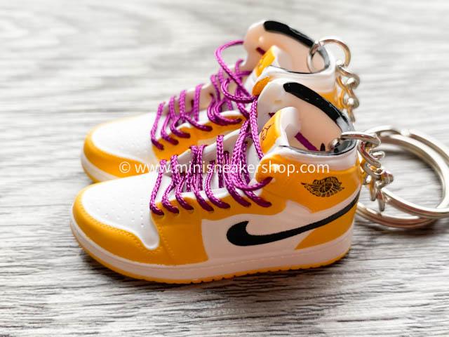 Mini sneaker keychain 3D AJ 1 - LAKERS