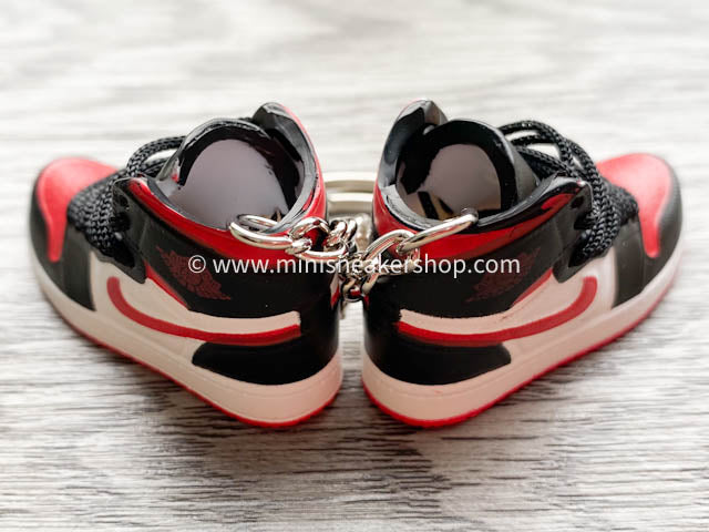 Mini sneaker keychain 3D Air Jordan 1 - Bred Toe