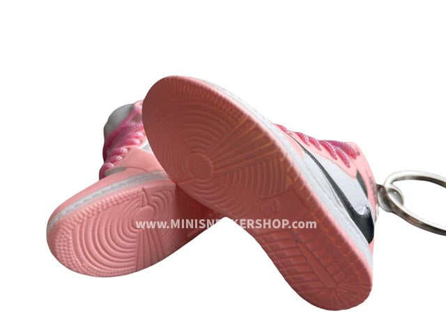 Mini sneaker keychain 3D Air Jordan 1 x Travis Scott - Pink