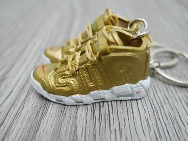 Mini 3D sneaker keychains Air Up Tempo - GOLD