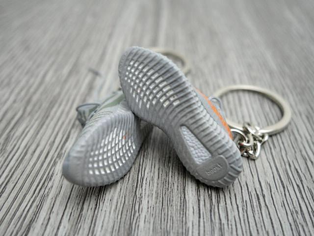 Mini Sneaker Keychains YZY - BELUGA