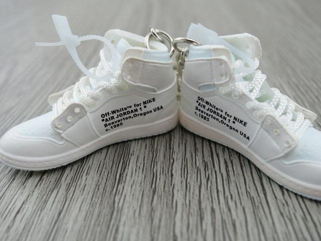 Mini Llavero Zapatilla Nike Air Jordan 1 X Louis Vuitton X Off White -  Sneaker Adds