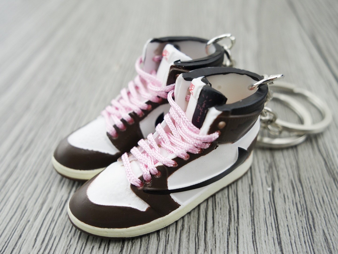 Mini sneaker keychain 3D Air Jordan 1 x Travis Scott - Cactus Jack