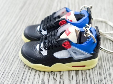 Air Jordan 4 3D Sneaker Keychain