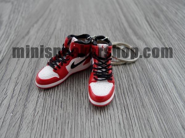 Mini sneaker keychain 3D Air Jordan 1 OG White Black Red - CHICAGO (1985)